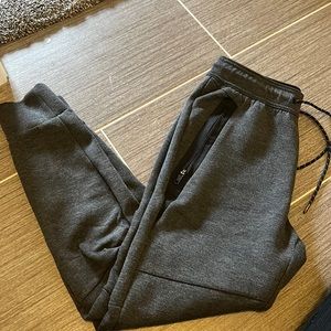 Charcoal men’s sweatpants